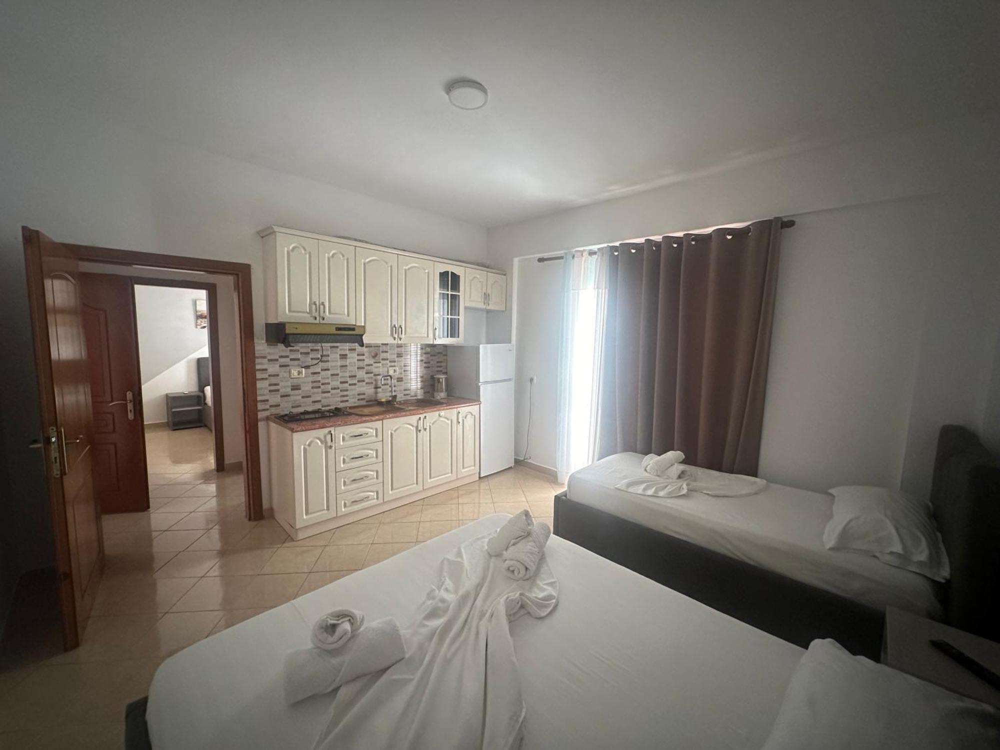 Skenderi Apartments คซามิล ภายนอก รูปภาพ