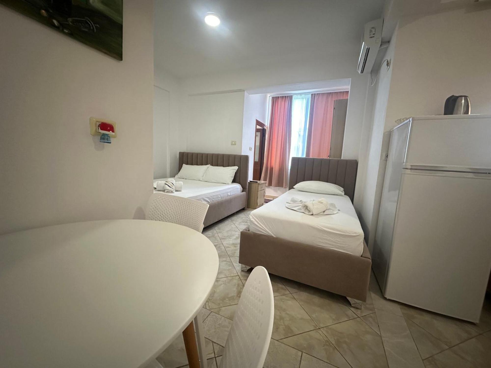 Skenderi Apartments คซามิล ภายนอก รูปภาพ